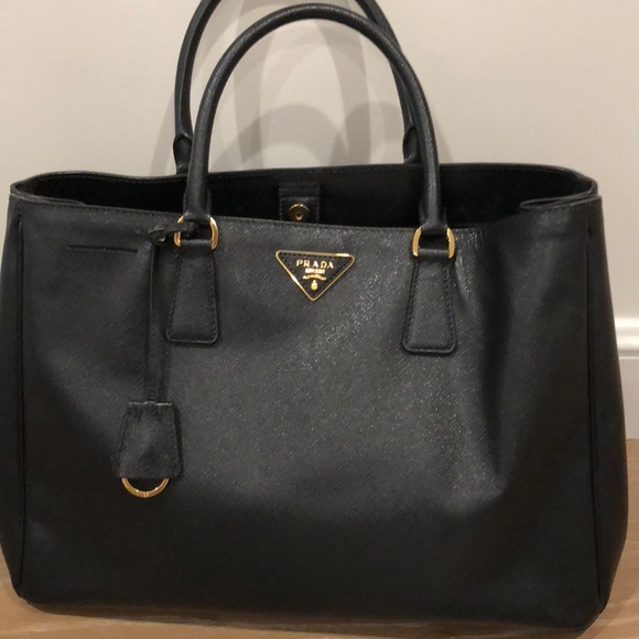 prada big bag